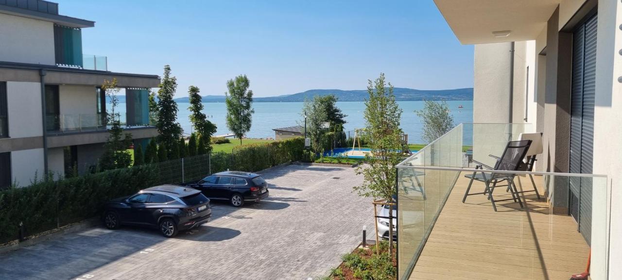 Platan Beach Apartman With Lakeview บาลาตงโบกลาร์ ภายนอก รูปภาพ