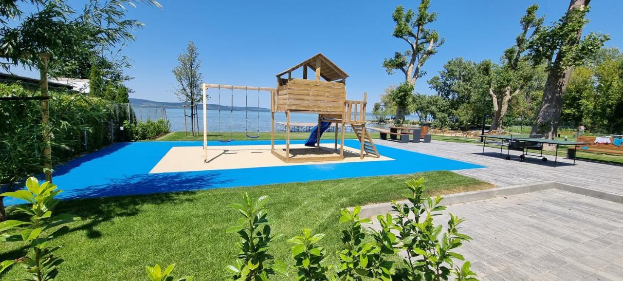 Platan Beach Apartman With Lakeview บาลาตงโบกลาร์ ภายนอก รูปภาพ
